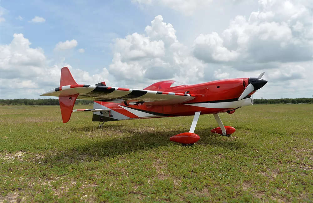 Black Horse Edge 540V3 30-35cc ARTF 3 Black Horse Edge 540V3 30-35cc ARTF