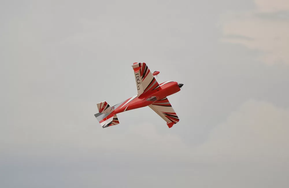 Black Horse Edge 540V3 30-35cc ARTF 7 Black Horse Edge 540V3 30-35cc ARTF - Image 5